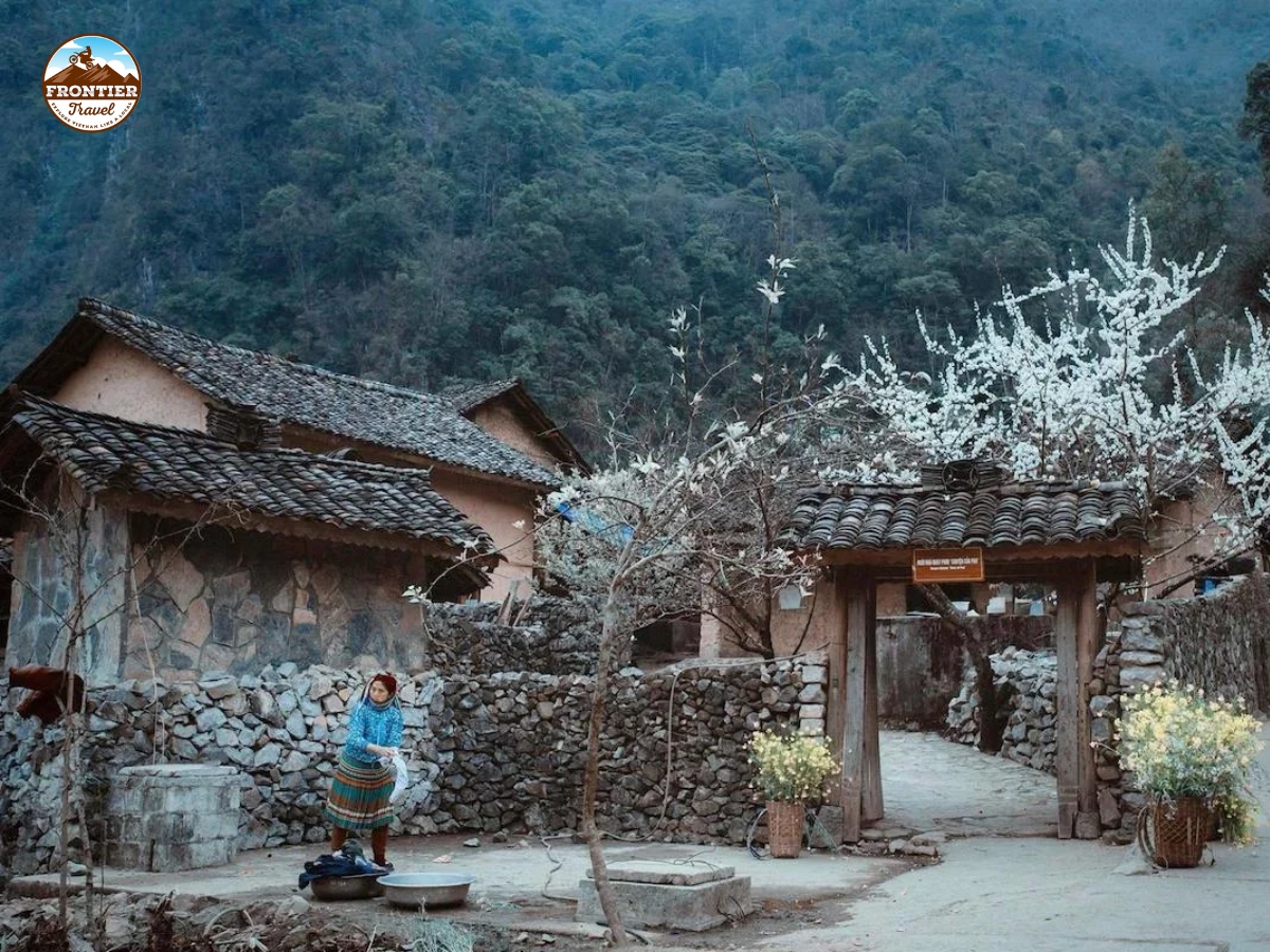 Pho Bang Ancient Town motorbike trip